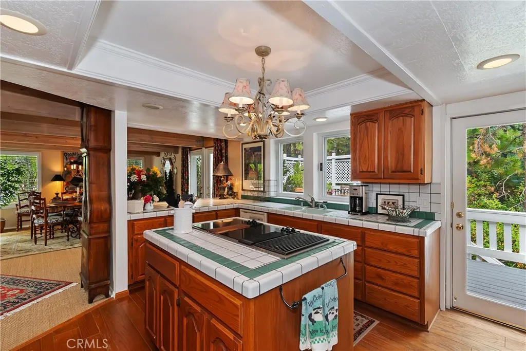 1107 St. Bernard Way, Lake Arrowhead, California 92352 home-pic-12